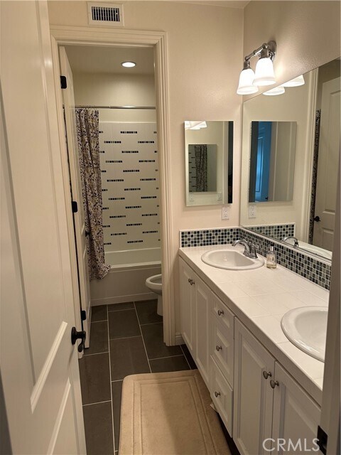 Building Photo - 2584 E Temblor Ranch Dr