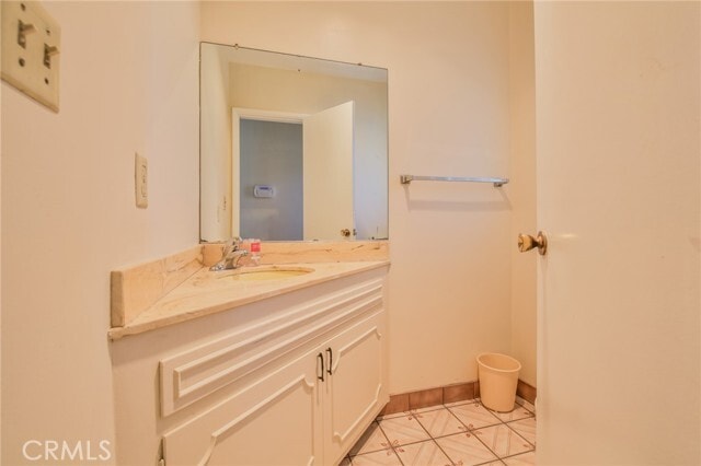 Building Photo - 3744 Pine Ave