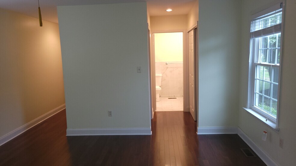Building Photo - 174A Concordia Cir