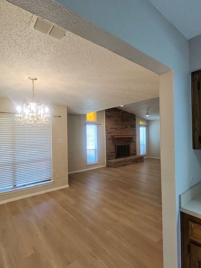Building Photo - 2317 Garden Park Ct