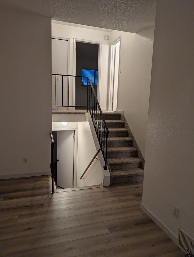 Building Photo - Cimmaron Hills Home