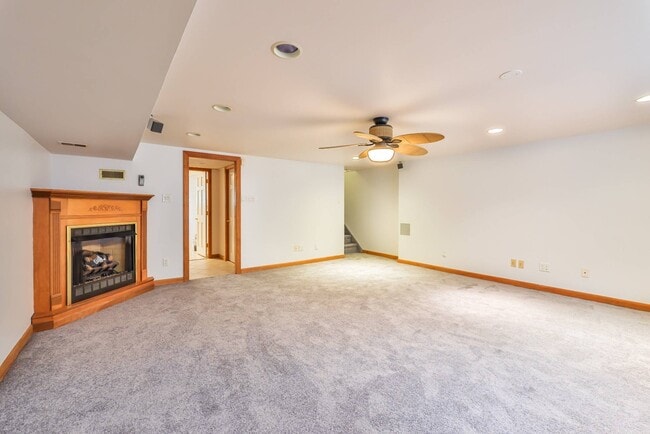 Building Photo - 9898 Wistaria St