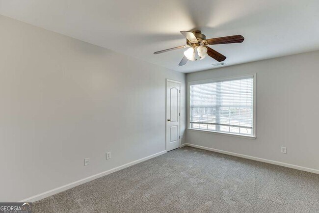 Building Photo - 300 Beckenham Walk Dr