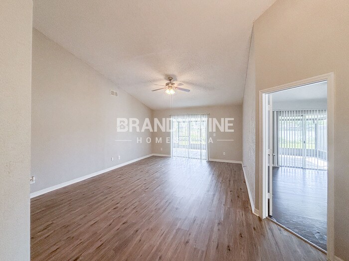 Building Photo - 1721 Brandon Trace Ave