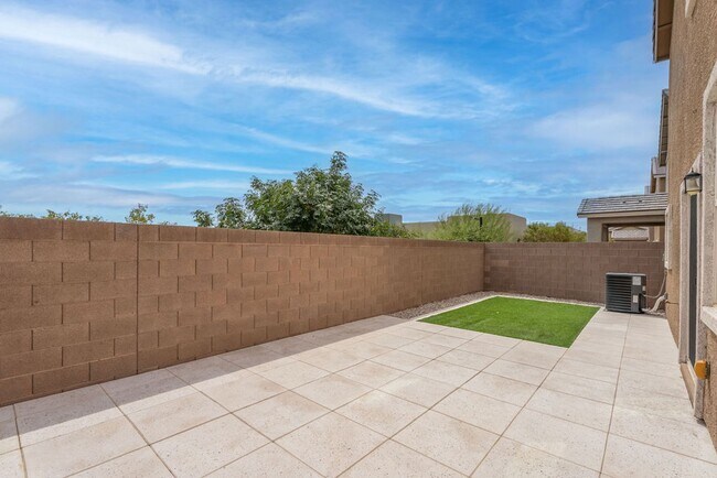 Building Photo - 5474 Enchanted Rose St