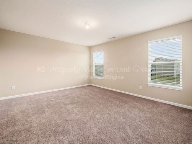 Building Photo - 7449 Sugarbark Dr
