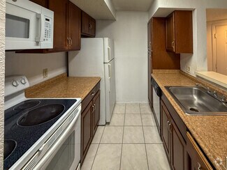Building Photo - 2986 S University Dr