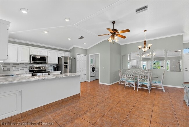 Building Photo - 105 Fern Ct