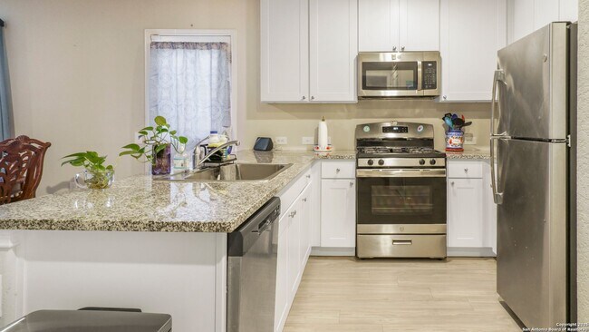 Building Photo - 3-BEDROOM LENNAR HOME IN NORTHEAST CROSSING