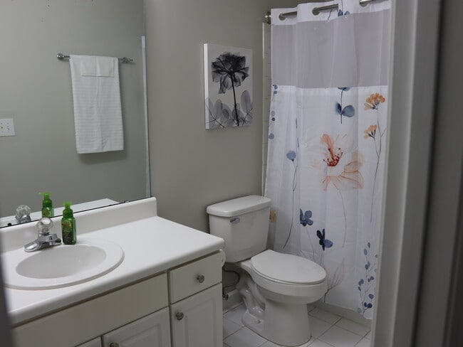 Building Photo - 2106 Trailridge Ct