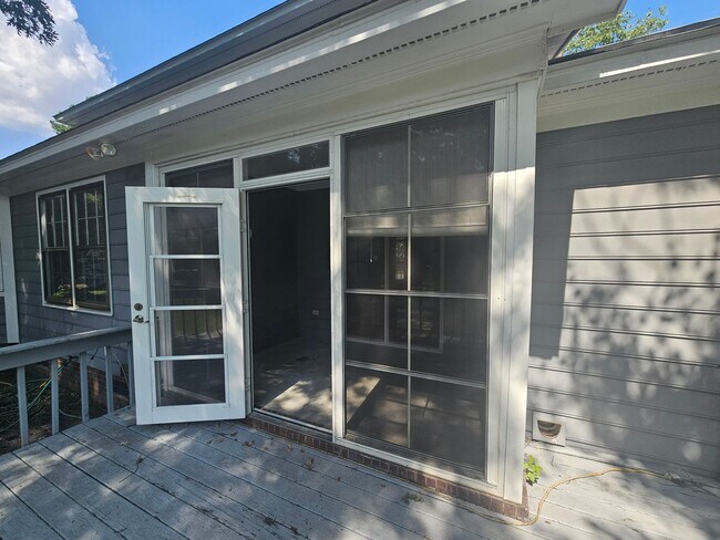 Building Photo - NEW LISTING!!!! Dont Miss Out