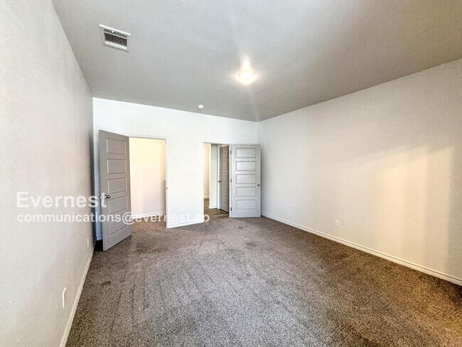 Building Photo - 8507 Glade Dr