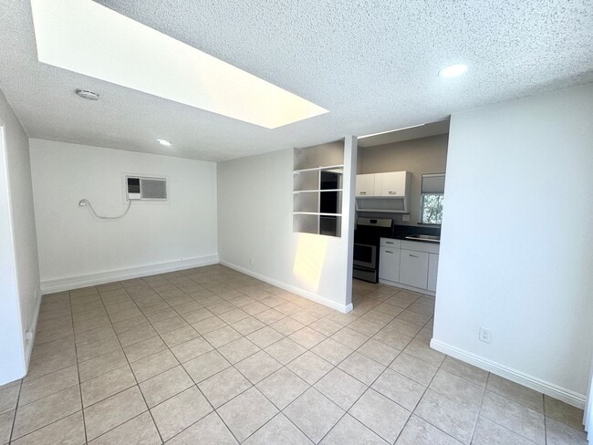 Building Photo - COMING SOON...  Charming Back House in the Heart of Claremont Village! (DO NOT DISTURB OCCUPANT)