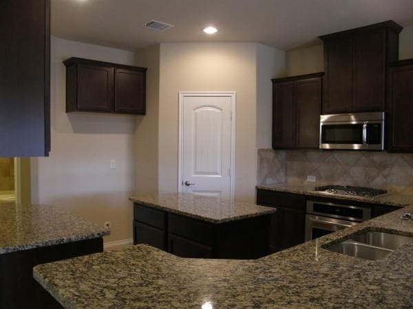 Building Photo - 200 Rocky Pine Rd