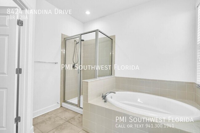 Building Photo - 8424 Nandina Dr