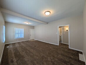 Building Photo - Pet friendly 3 Bedroom, 1 Bathroom home!