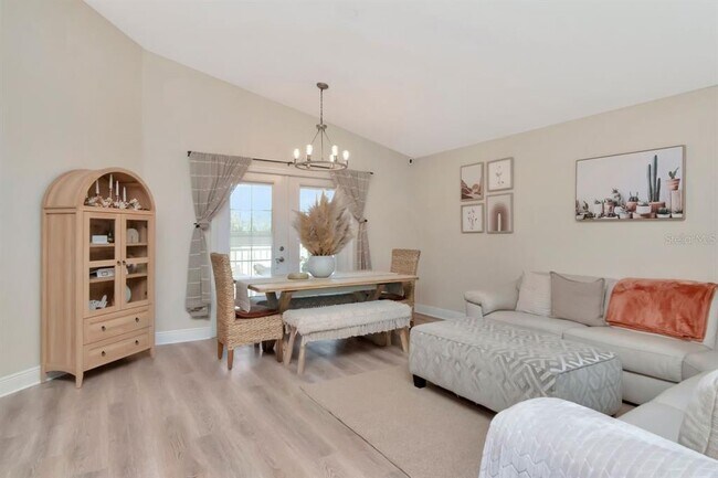 Building Photo - 5352 Cotee River Dr