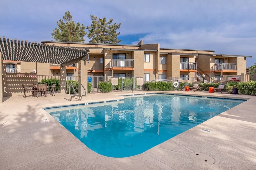 Primary Photo - Tesoro Apartments