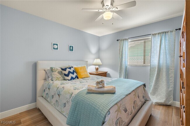 Building Photo - 414 SW 47th St