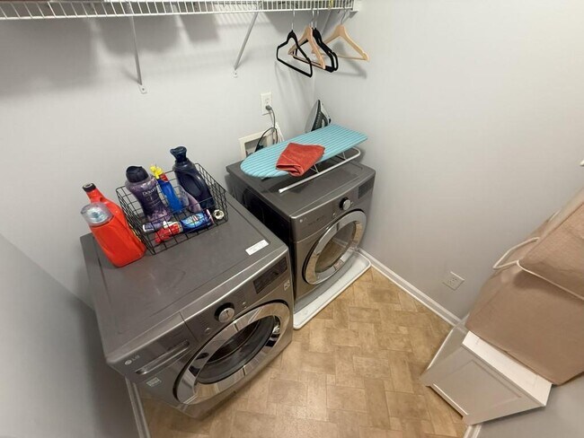 Building Photo - 3659 Chicago St NW