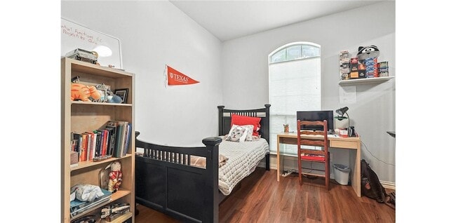 Building Photo - 7918 Ruskin Cir