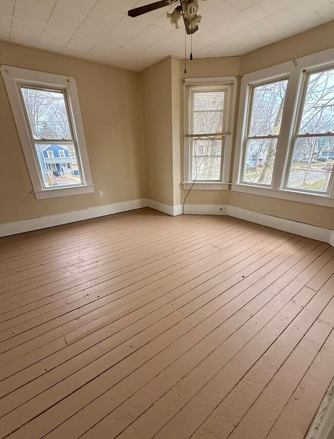 Building Photo - 45 South Ave