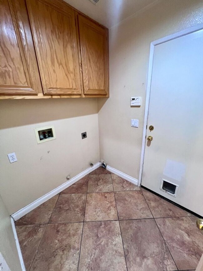 Building Photo - Wonderful 4 bedroom Temecula home for LEASE!