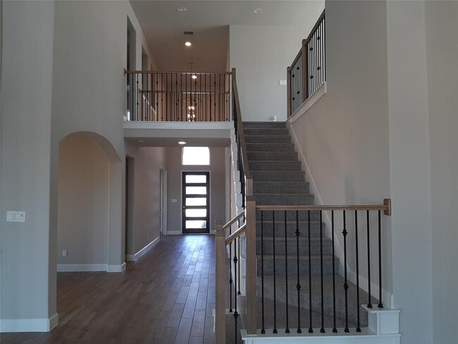 Building Photo - 7575 Pemberley Ct