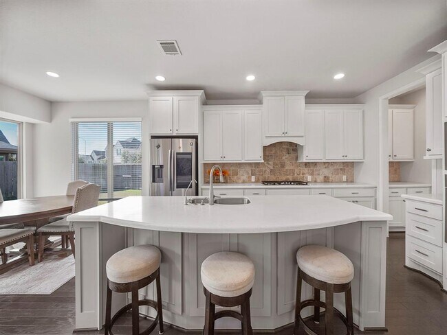 Building Photo - 3909 Lily Park Ln