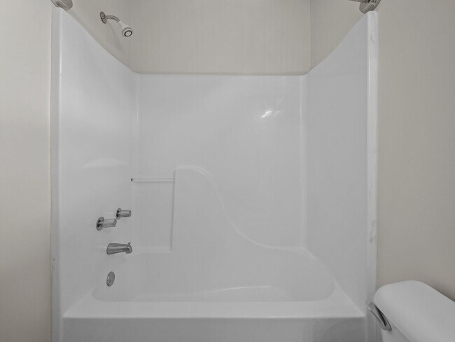 Building Photo - Welcome to Winners Circle!