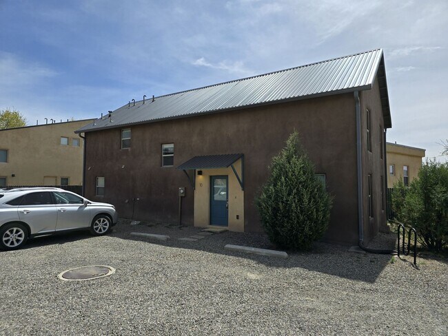 Building Photo - 2180 W Alameda St