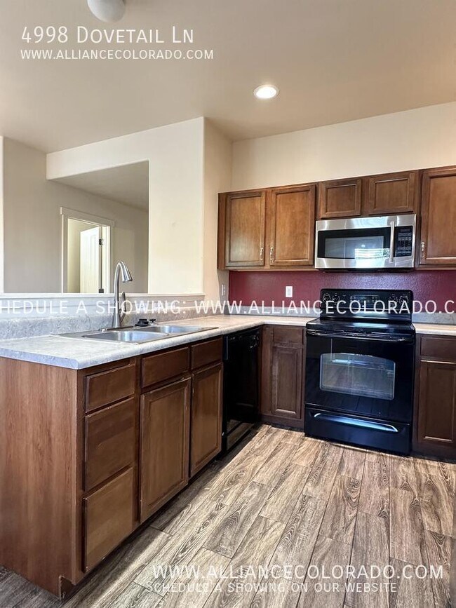 Building Photo - 4998 Dovetail Ln