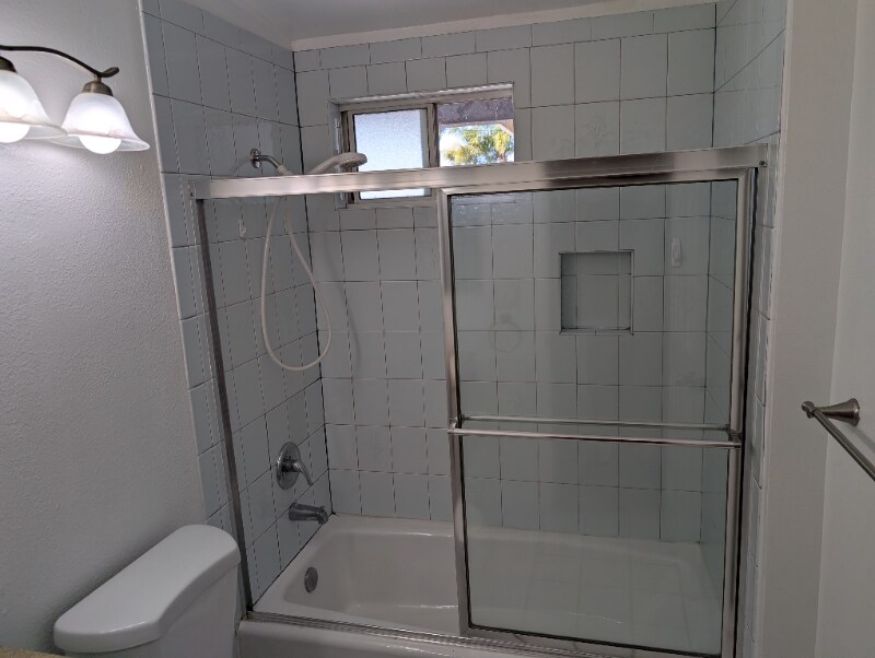 Building Photo - 730 Holly Ave