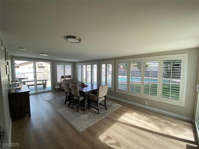 Building Photo - 3011 Burton Ave