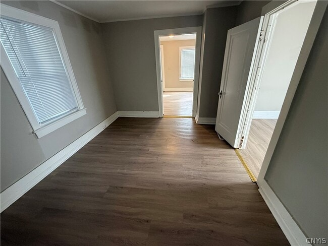 Building Photo - 135 Culbert St