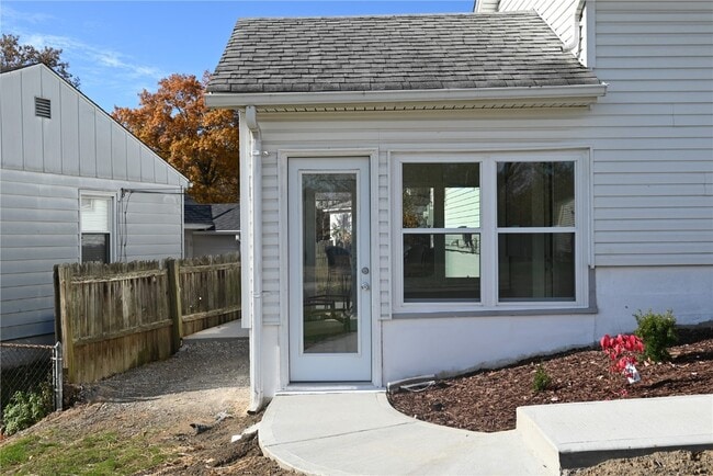 Building Photo - 9510 Lydell Dr