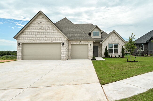 Building Photo - 6024 Kinnick Dr