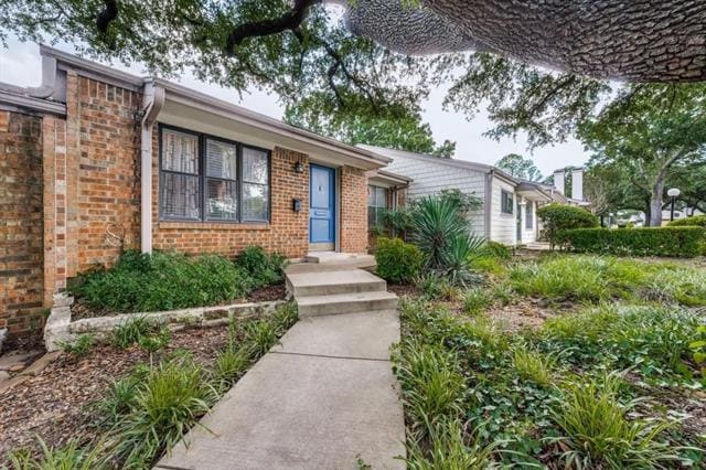 Building Photo - 13618 Brookgreen Dr