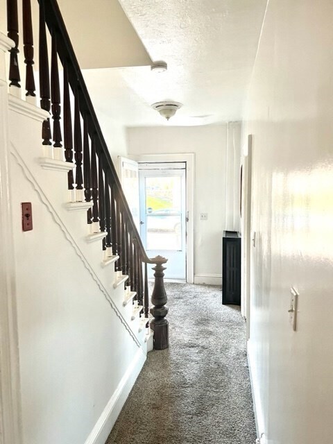 Building Photo - 429 High St