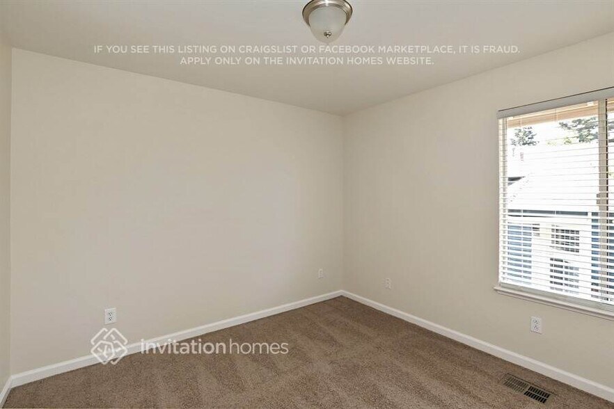 Building Photo - 5537 Blue Sapphire Way