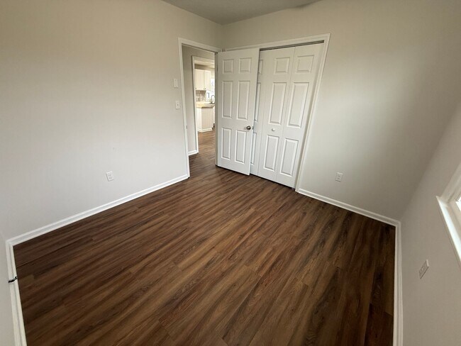 Building Photo - Dublin Brick home Three Bedroom, One Bathr...