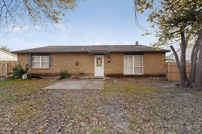 Building Photo - 6805 Newcastle Pl