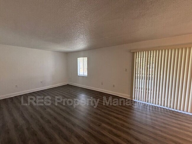 Building Photo - 4725 S Texas Ave