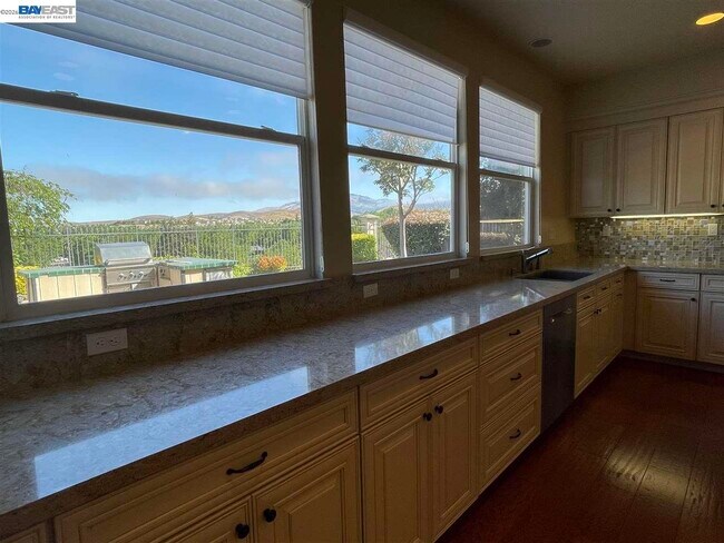 Building Photo - 9332 Mediar Dr