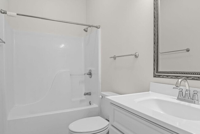 Building Photo - Riverside 2BR/2BA Cottage – Minutes from Downtown Knoxville