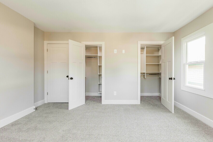 Building Photo - 3847 N Park Ave