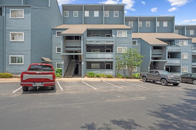 Building Photo - 12500 Melville Dr