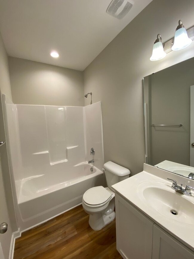 Building Photo - One level 3 bedroom 2 bath home