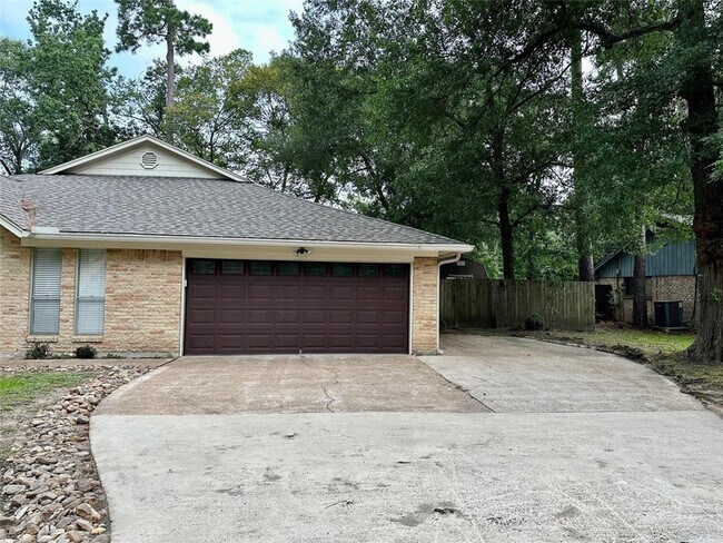 Building Photo - 239 Ridgewood Dr