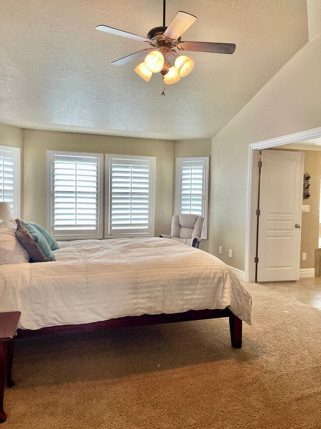 Building Photo - Luxury Fully Furnished 4-Bedroom Home for Rent – Clinton, Utah